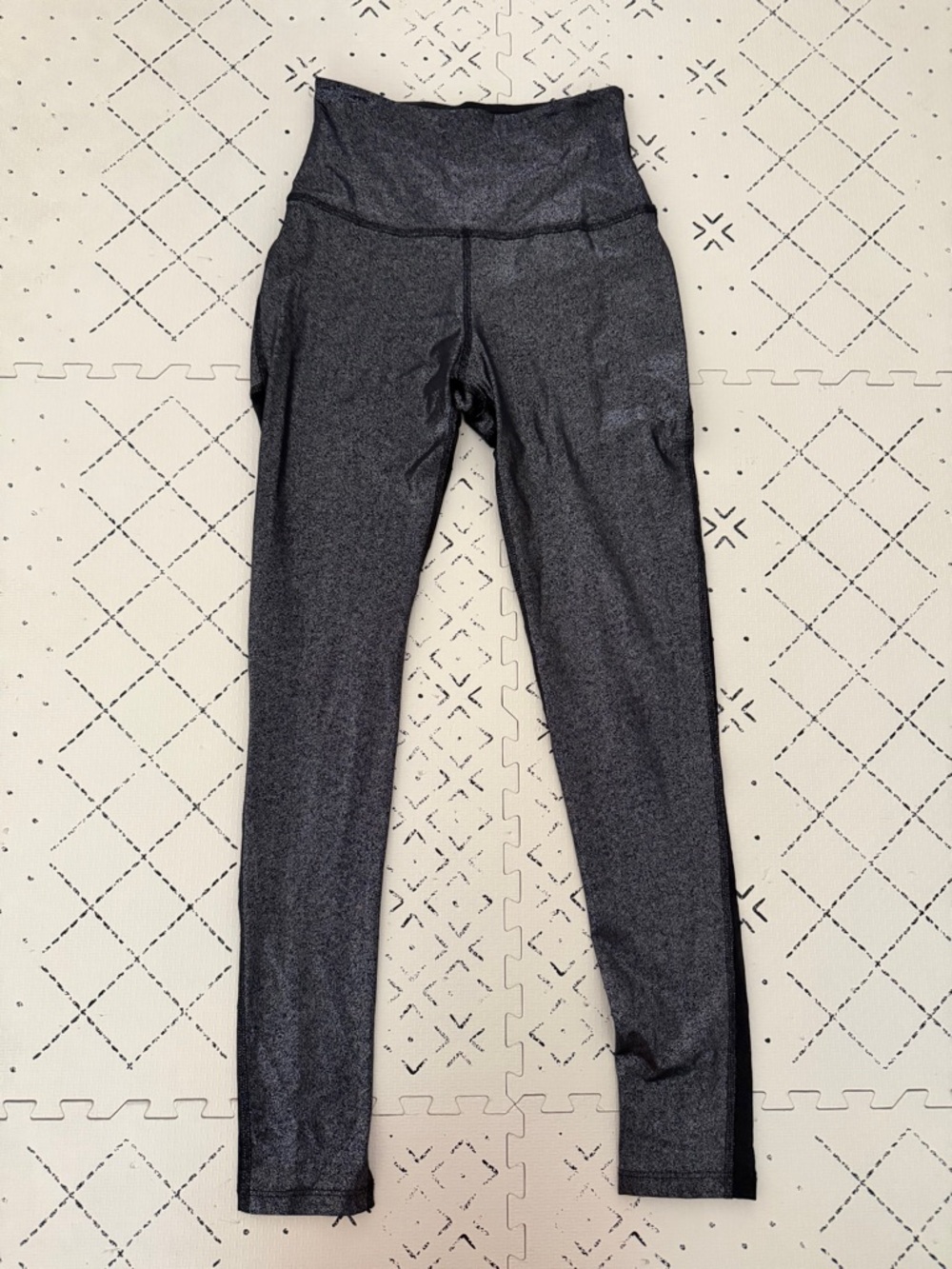 Beyond Yoga silver high‎ waisted shimmer leggings S